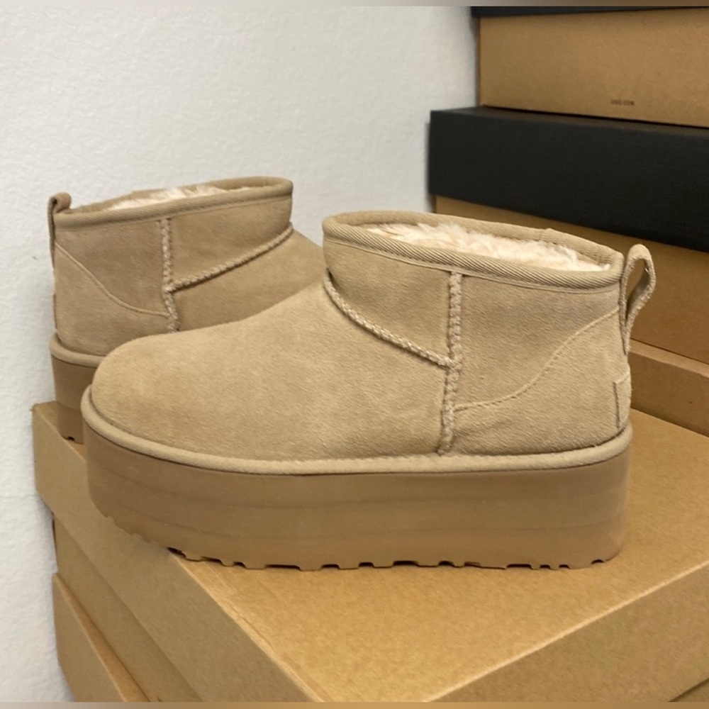 UGG CLASSIC ULTRA MINI PLATFORM